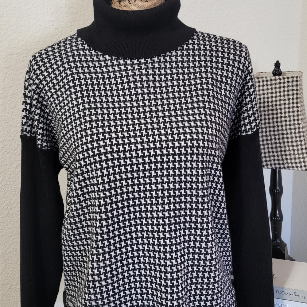 Michael Kors size small turtle neck sweater